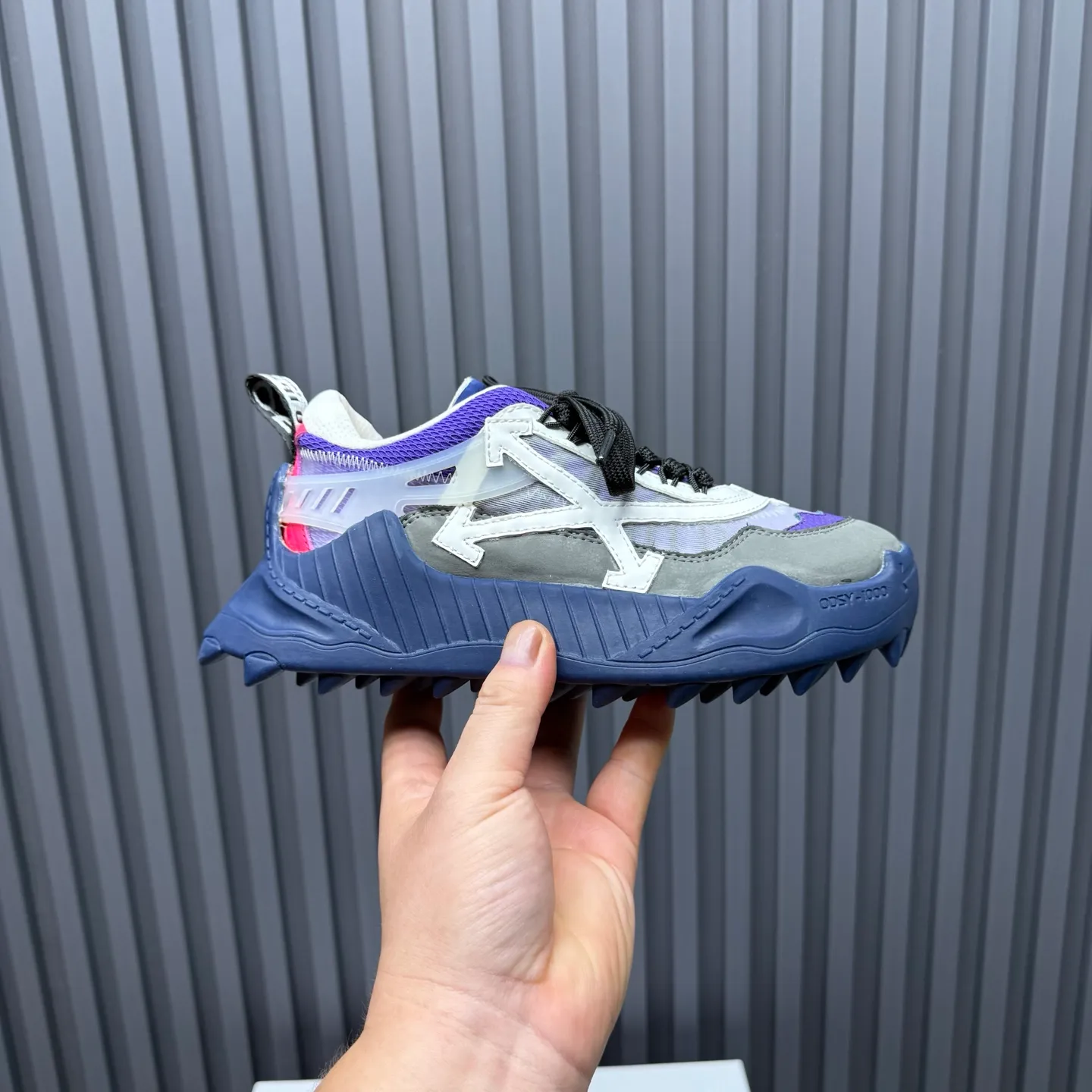 P680 OFF WHITE⚡️Couple style⚡️ Size: 35-40 women’s style 39-46 men’s style